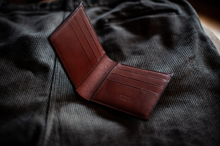 Porte-carte sur mesure en cuir et tannage végétal