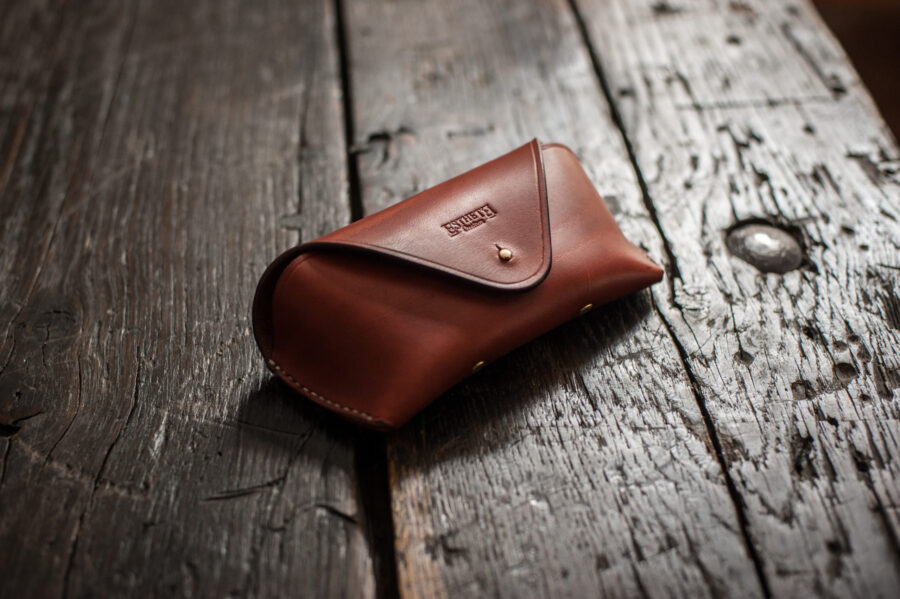 Etui de lunette sur mesure en cuir et tannage végétal